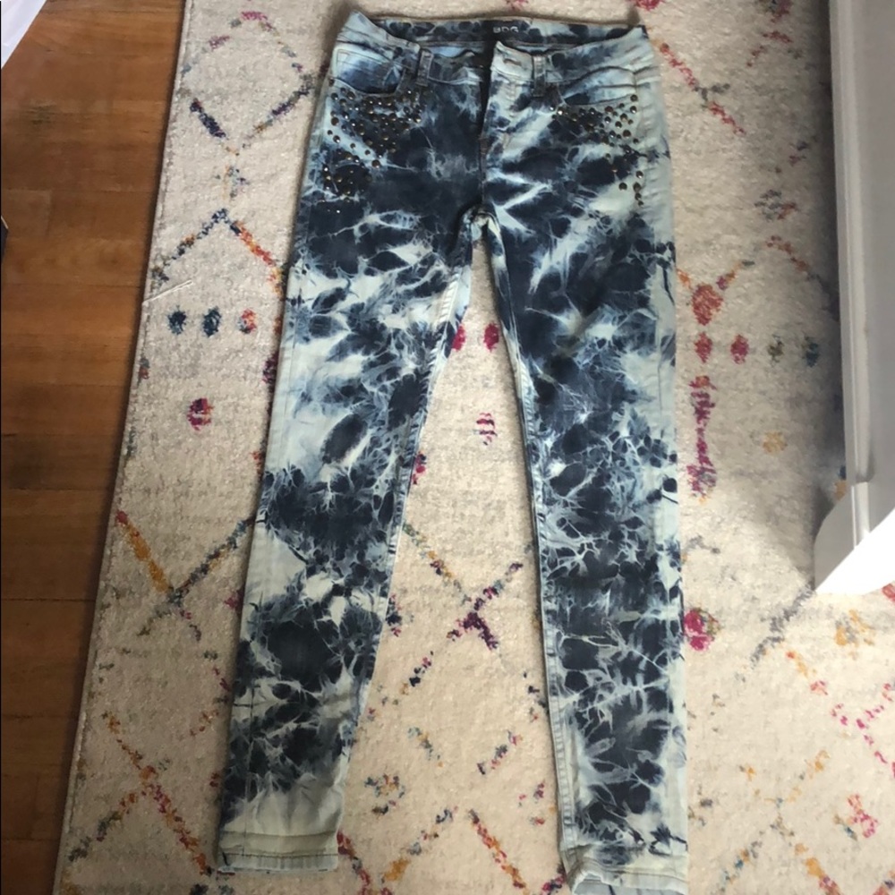 BDG acid wash skinny jeans